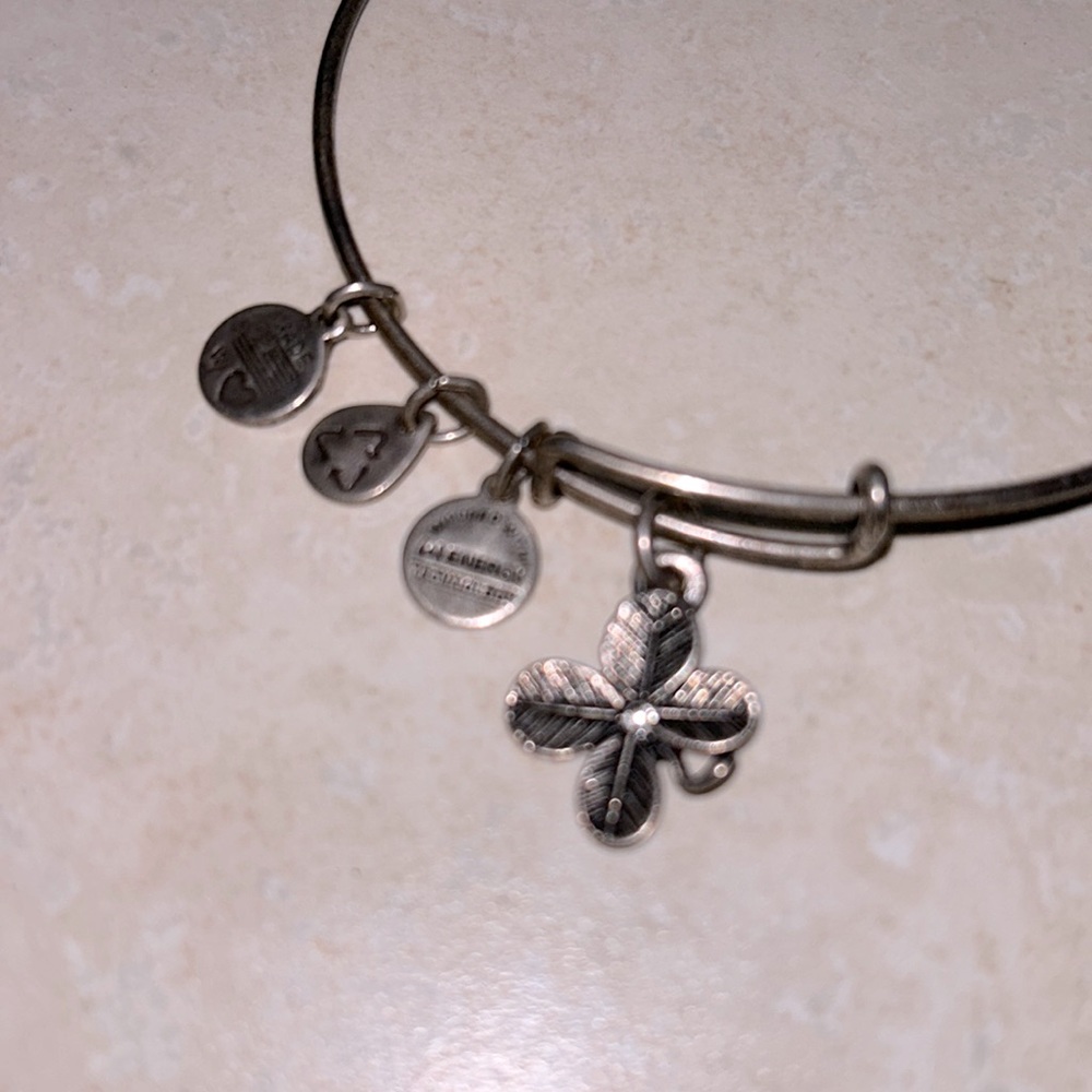 Alex and Ani adjusting bangle bracelet shamrock charm